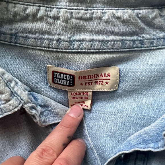 Faded Glory Denim Cropped Blouse - Picture 8 of 8